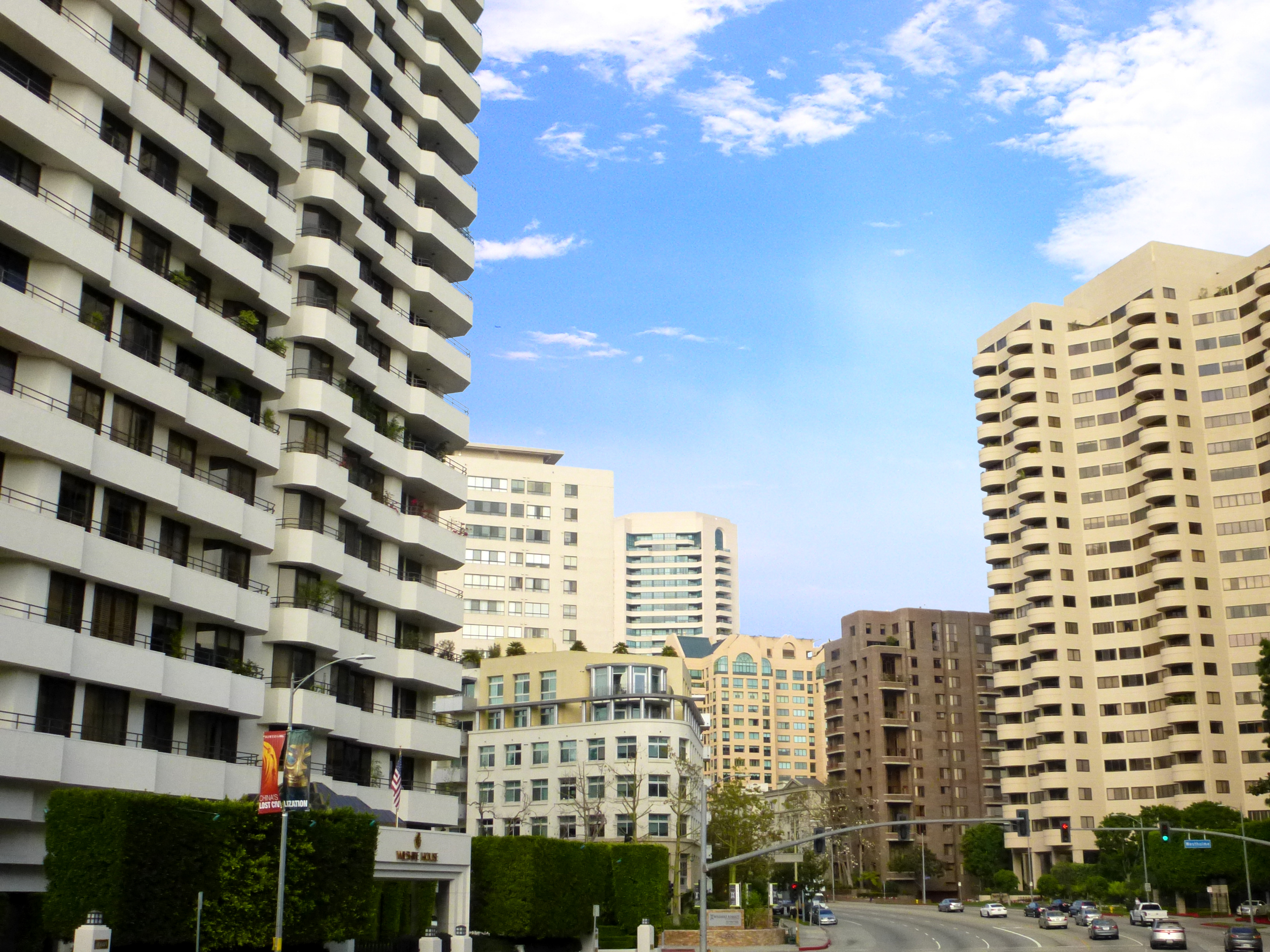 320 EAST 120TH STREET , LOS ANGELES